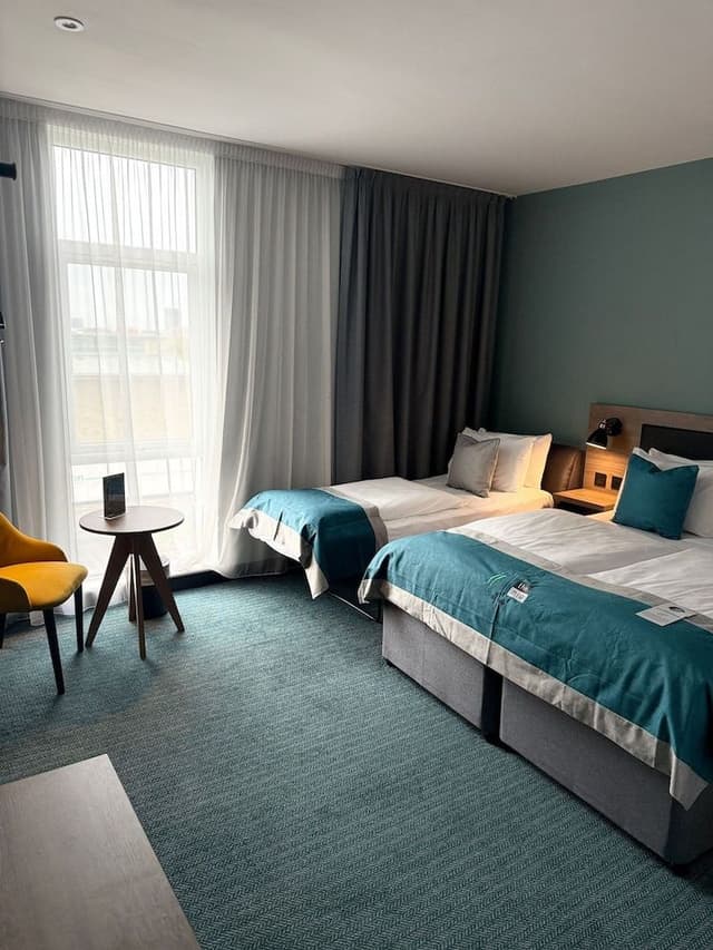 Standard Room, 1 Queen Bed