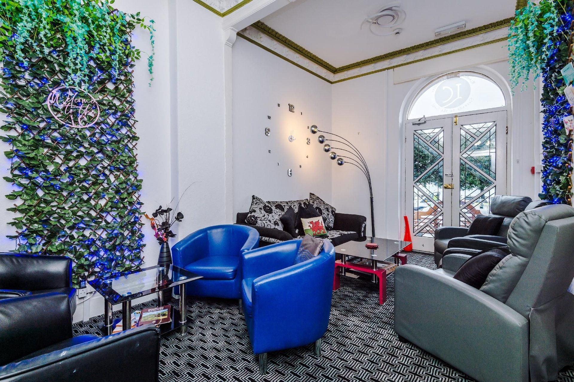 โรงแรมลอริสตัน คอร์ท (Lauriston Court Hotel)2