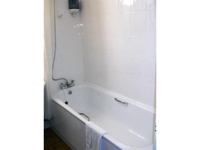Double room-Standard-Ensuite- with shower over bath