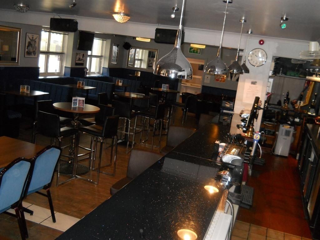 ดิ โอ๊คแลนด์ (The Oakland)2