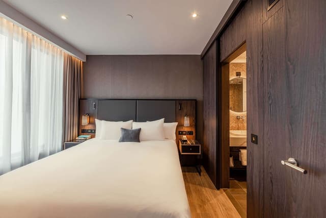 THE GORMLEY APARTMENT SUITE