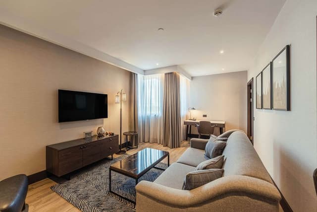 THE FELLOWS DUPLEX APARTMENT SUITE