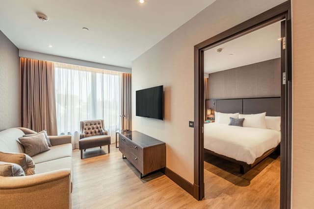 THE GORMLEY APARTMENT SUITE