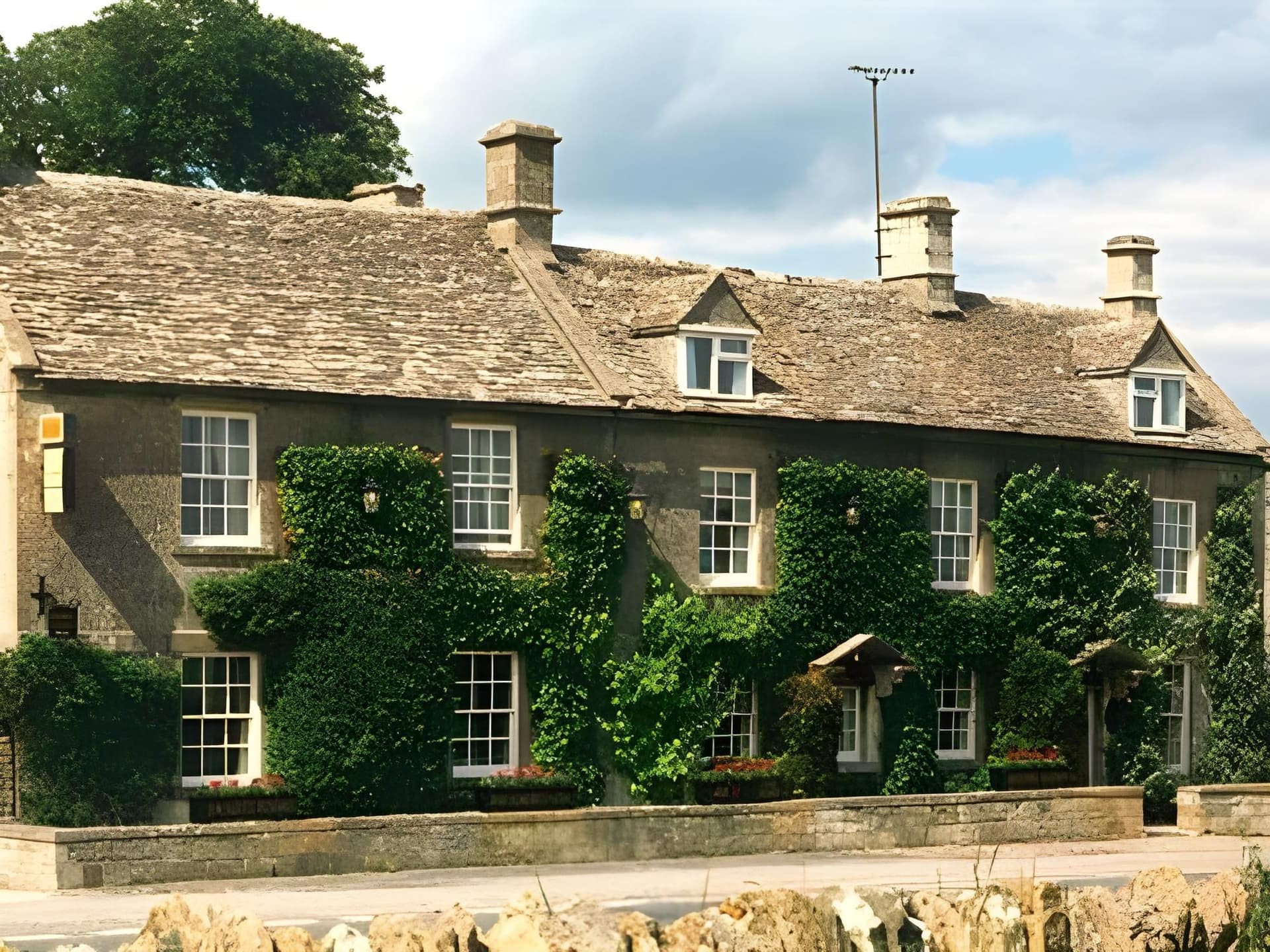 Inn For All Seasons Inn For All Seasons