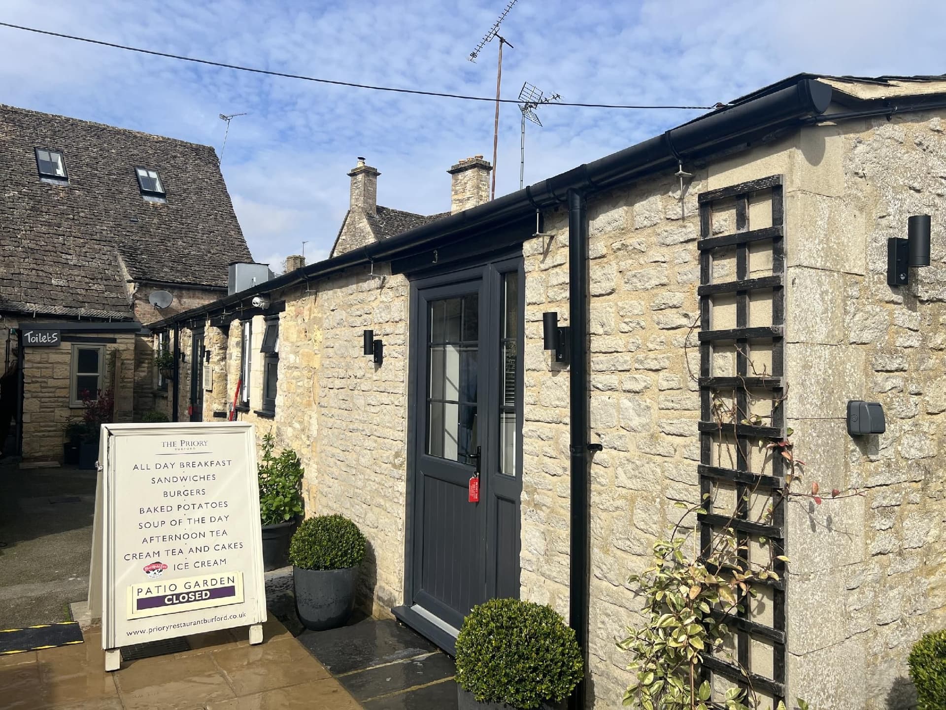 Priory Tearooms Burford with Rooms Priory Tearooms Burford with Rooms