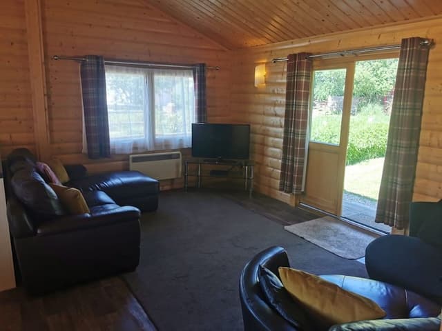 Comfort Cabin, 2 Bedrooms, Garden View