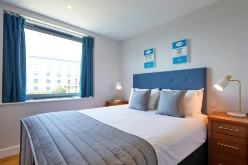 HQ ApartHotel Farnborough3