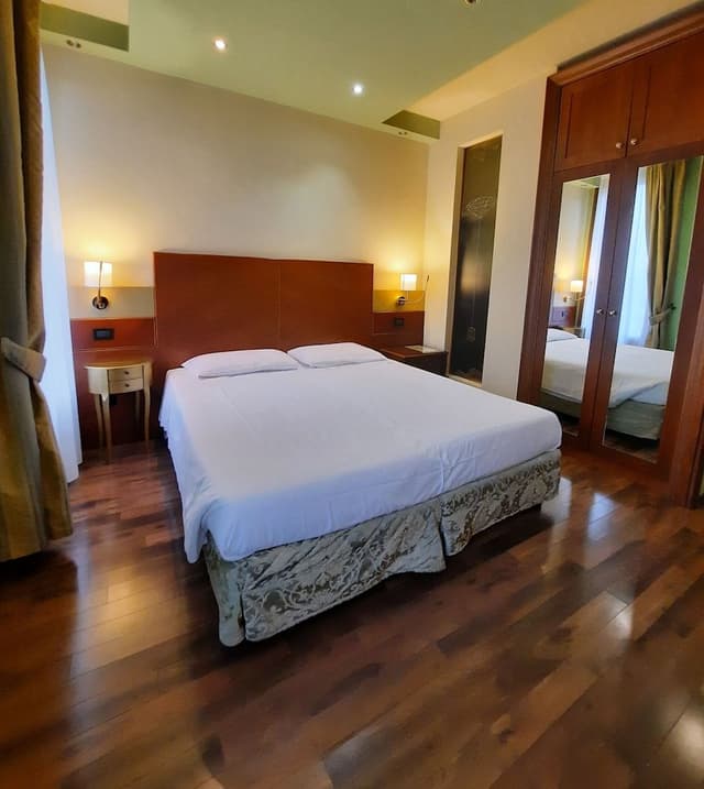Panoramic Double Room Single Use, City View