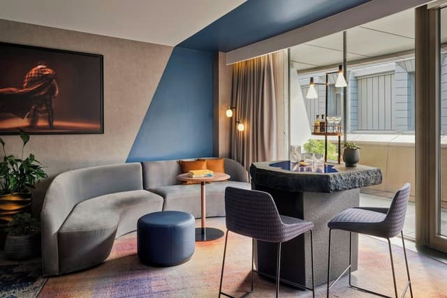 Deluxe Suite
