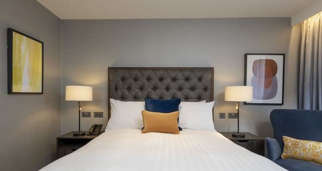 Premium Room, 1 Queen Bed (High Floor)