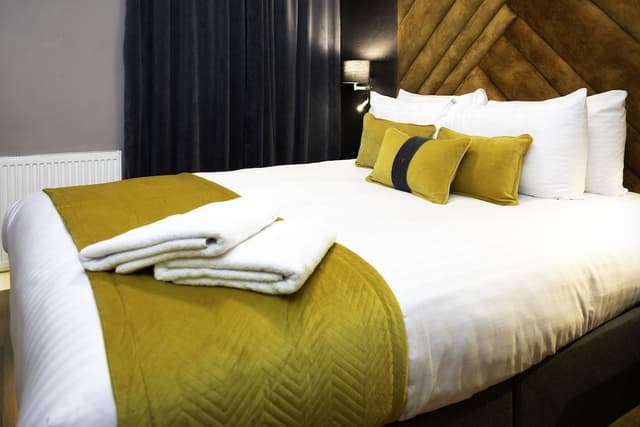 Royal Apartment, 1 Bedroom, Non Smoking, Kitchen