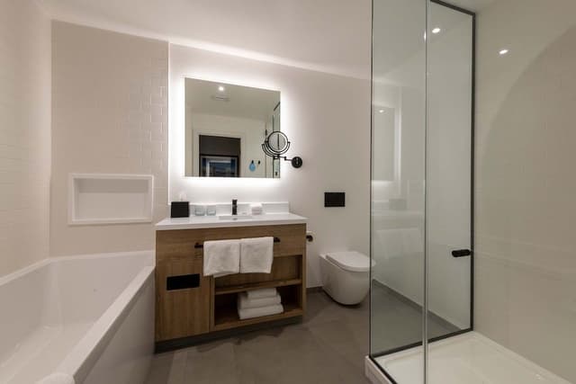 Twin Room, 2 Double Beds