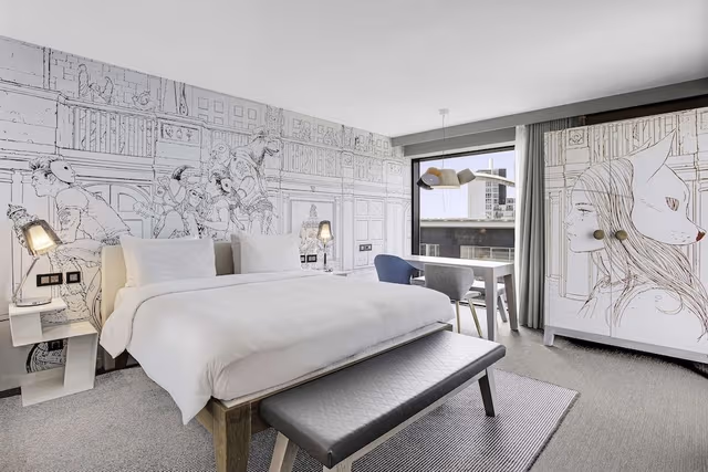 Junior Suite (Stadium View)