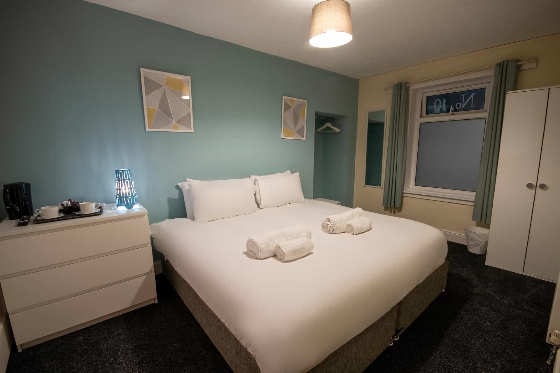 Irvine Riverside Guesthouse by Paymán Club Irvine Riverside Guesthouse by Paymán Club
