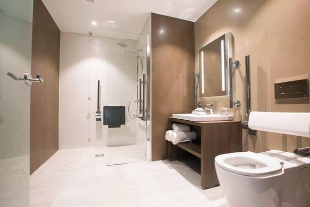 Standard Room, 1 King Bed, City View
