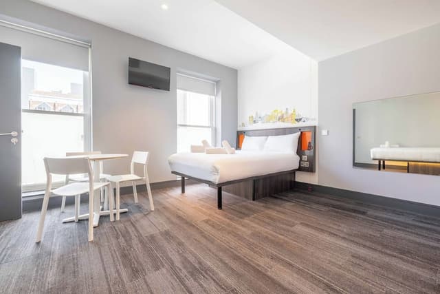 Accessible Triple Room