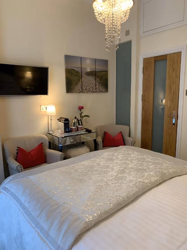Double room-Standard-Ensuite with Shower-First Floor