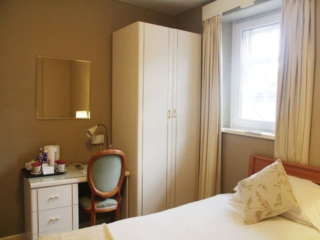 Standard Single Room, Ensuite