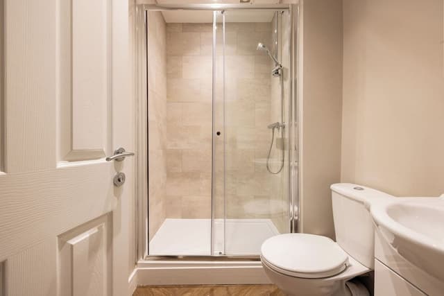 One Bedroom Apartment - Sleeps 4