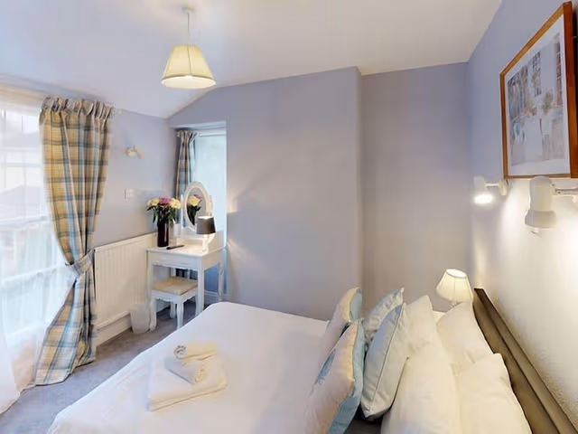 Classic Double Room, Ensuite (Skippers Suite)