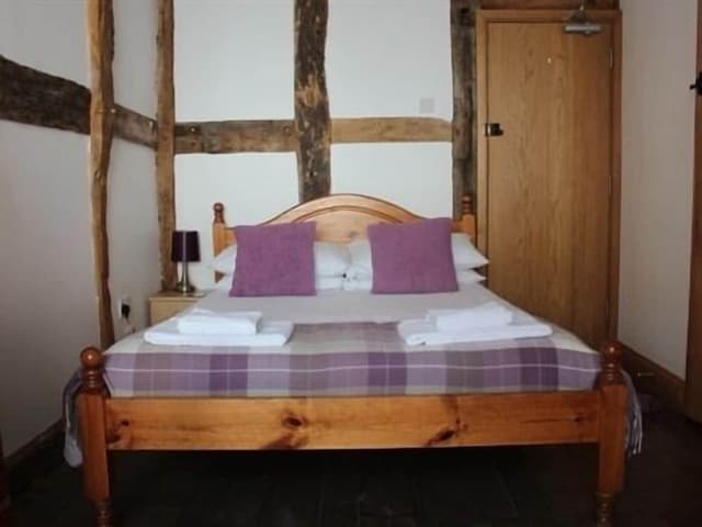 Double Room, Ensuite (Large)