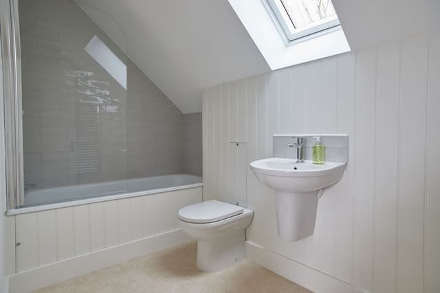 House, Ensuite (PigLet)