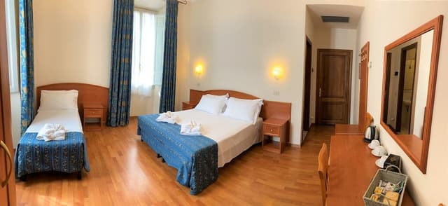 Comfort Triple Room
