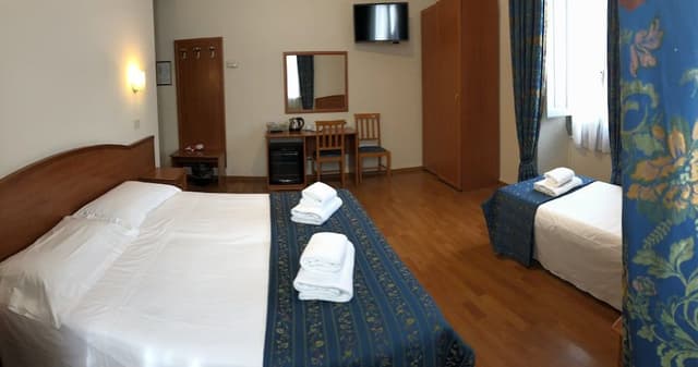 Comfort Triple Room