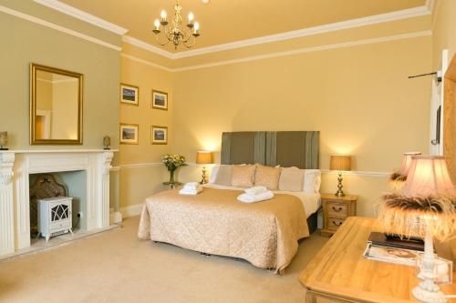 The Manor Hotel3