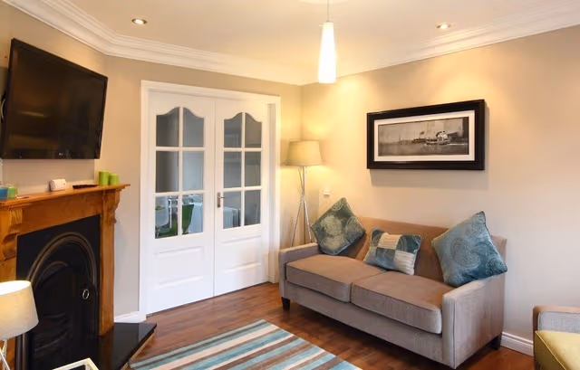 Room, Private Bathroom (3 Storey House - 3 Rooms)