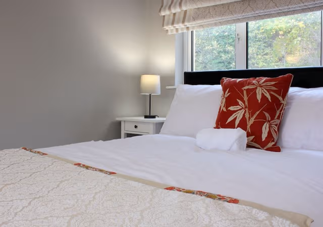 Family Apartment, Private Bathroom (McGlynn Suite)