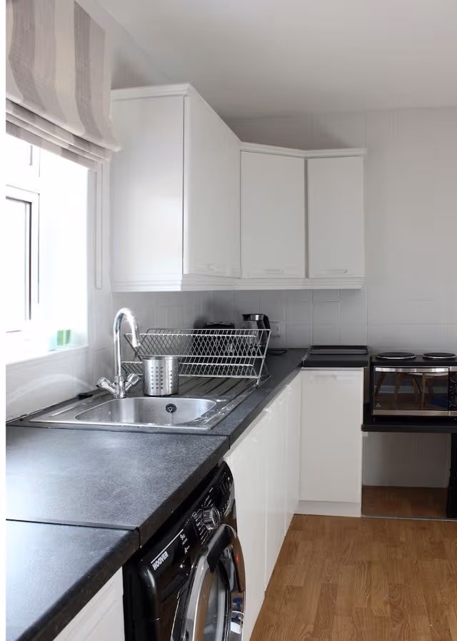 Family Apartment, Private Bathroom (McGlynn Suite)