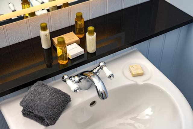 Penthouse, Private Bathroom, Lake View (AC04)