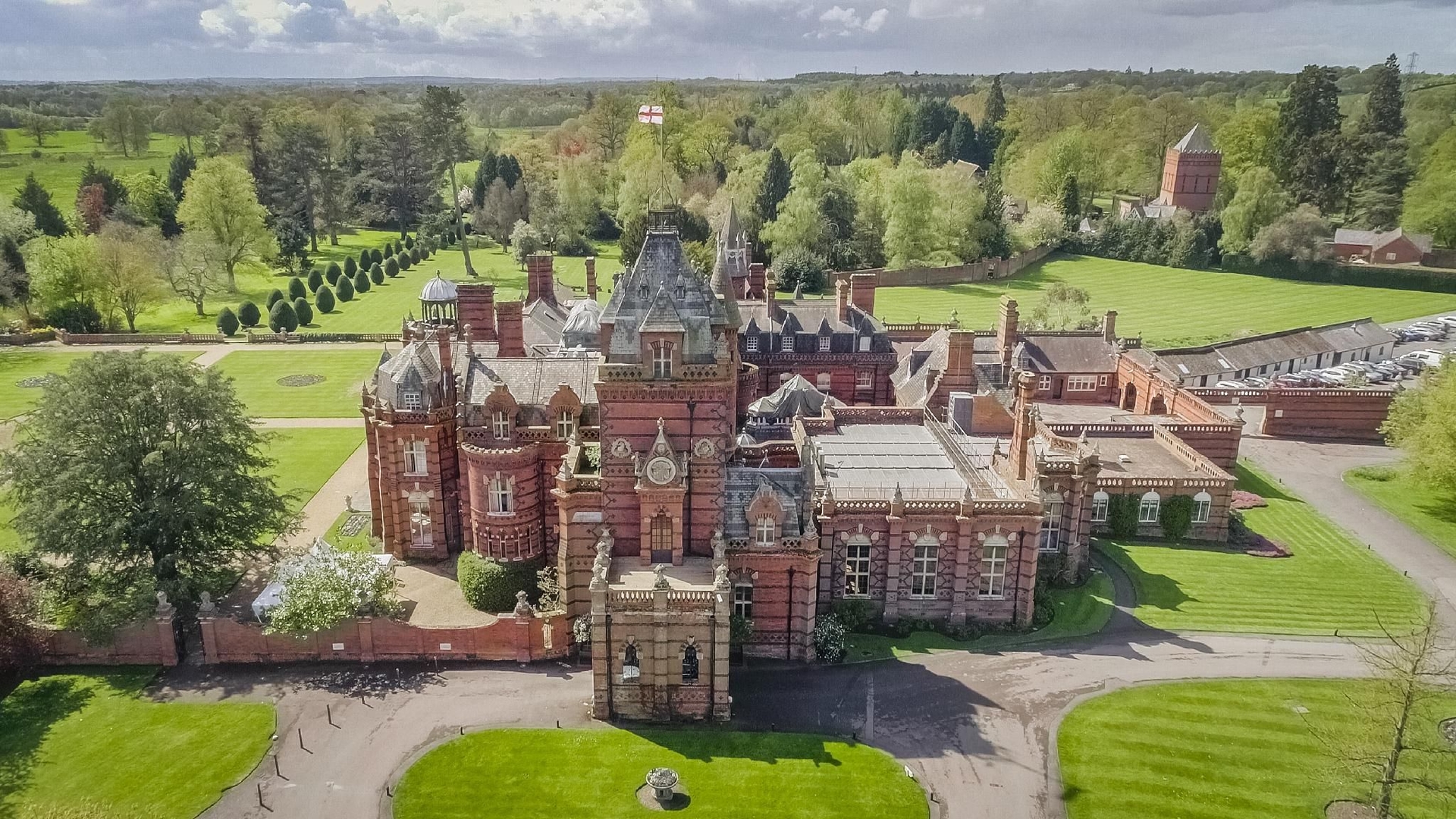 ดิ เอลเวแทม (The Elvetham)0
