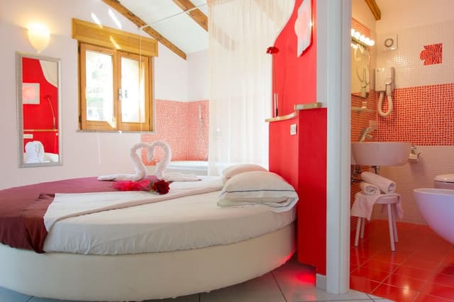 Deluxe Room, 1 Double Bed, Hot Tub