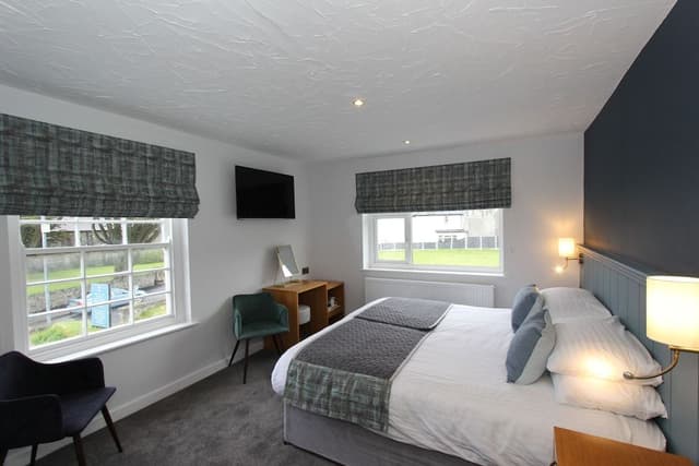 Double or Twin Room, Ensuite