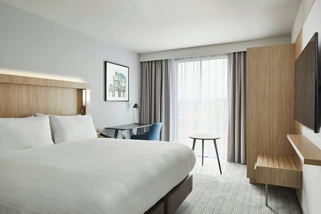 Standard Room, 1 King Bed