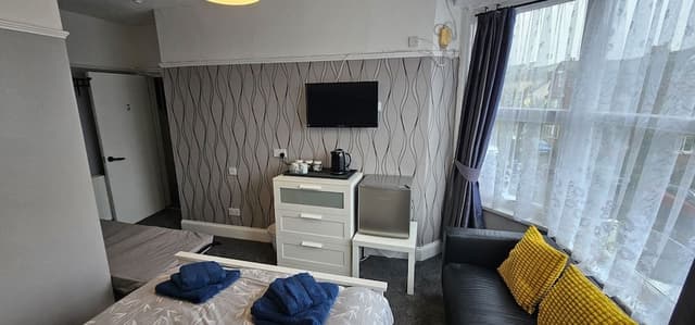 Double Room, Ensuite, Partial Sea View (ROOM )