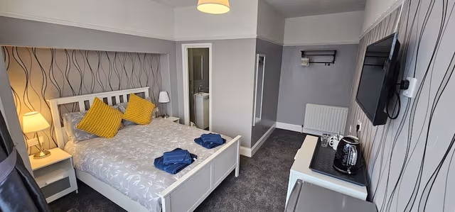 Double Room, Ensuite, Partial Sea View (ROOM )