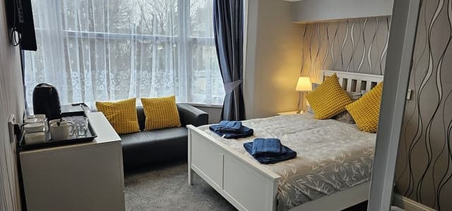Double Room, Ensuite, Partial Sea View (ROOM )