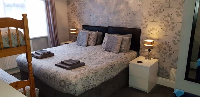 Suite, Ensuite (2 Adults & 2 Children)