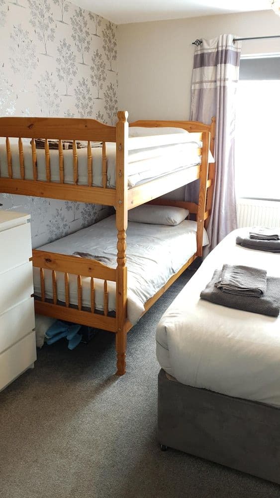 Suite, Ensuite (2 Adults & 2 Children)