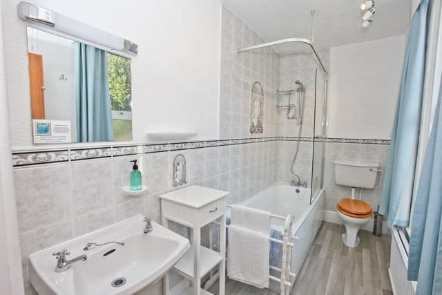 Twin Room, Ensuite