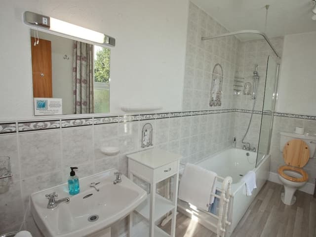 Twin Room, Ensuite