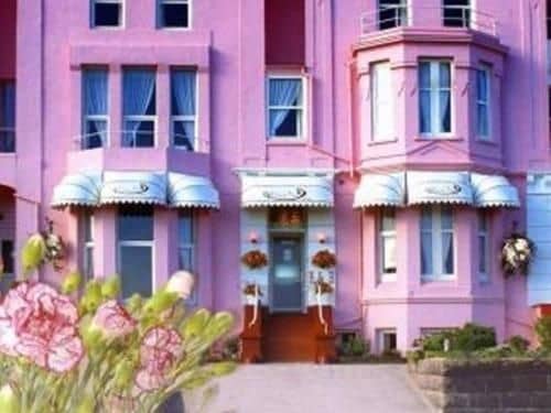 โรงแรมเชอร์รี่ทรี โรงแรมเชอร์รี่ทรี