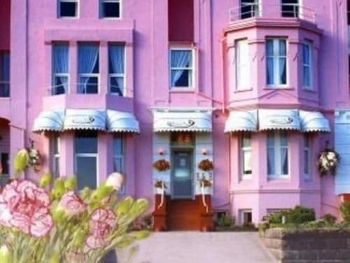 โรงแรมเชอร์รี่ทรี โรงแรมเชอร์รี่ทรี