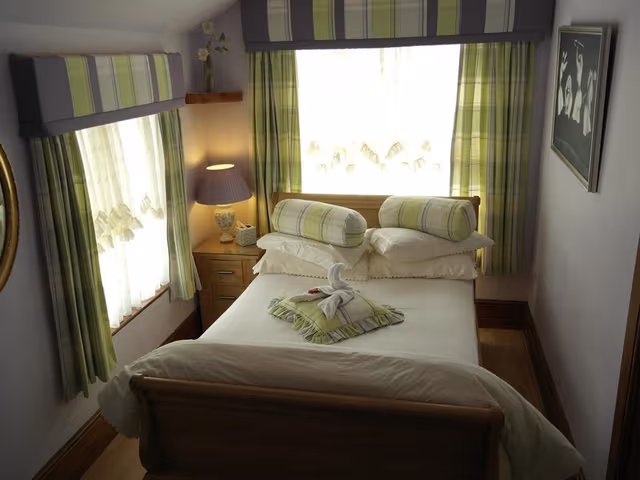 Double room-Whirlpool bath-Small
