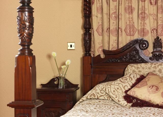 Double Room, 1 King Bed, Jetted Tub (Four Poster)
