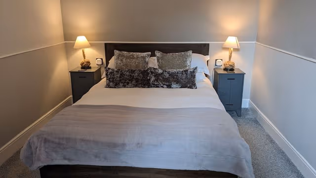 Luxury Double Room, Ensuite, Garden View (Room 5 King 1st Floor)