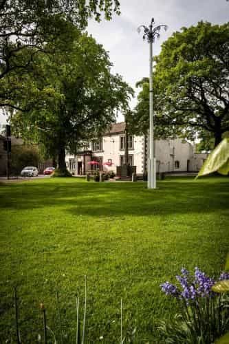 Maypole Inn